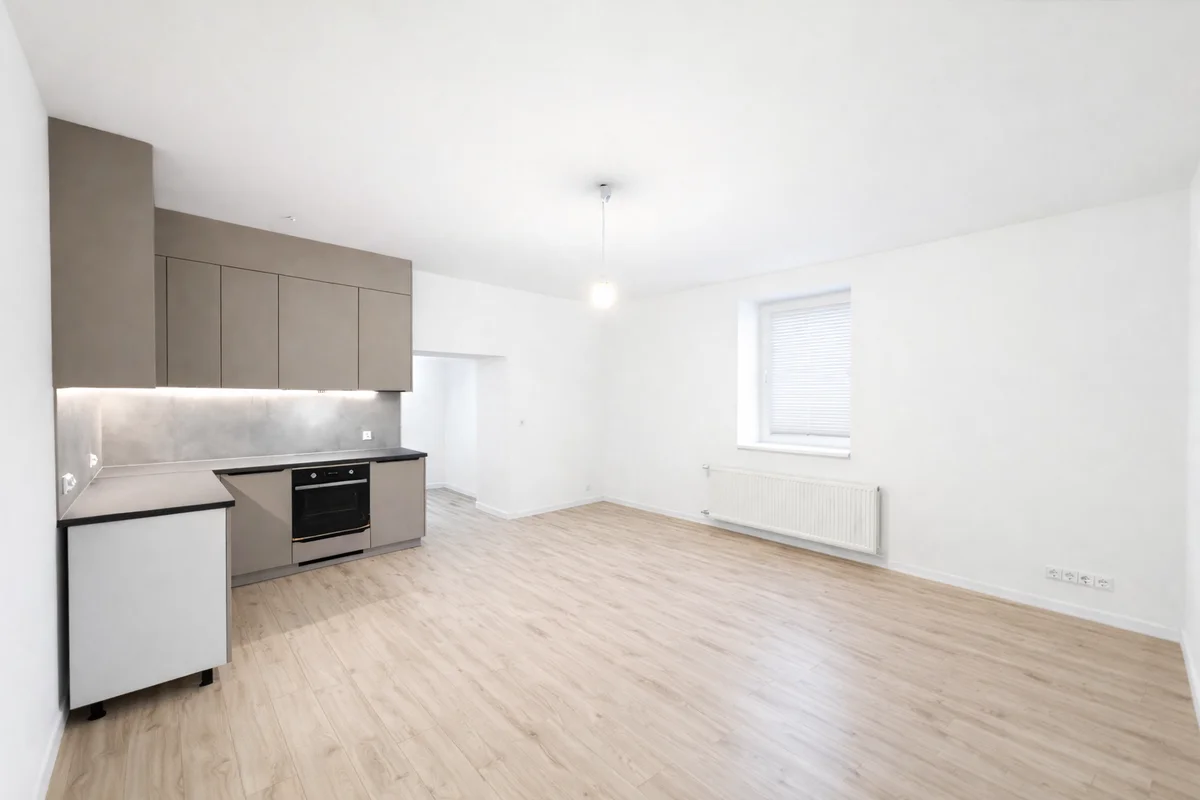 S-c Klimontów PO KAPITALNYM REMONCIE!!! 2 pokoje 42 m2 c: 225 tys zł